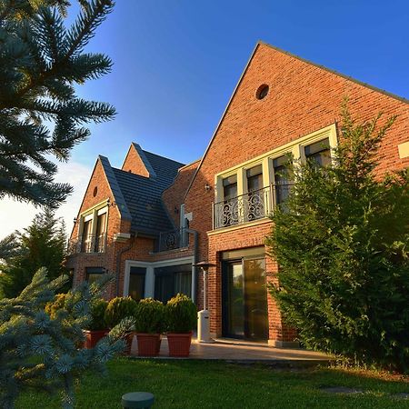Lacul Verde Resort Ploieşti Kültér fotó