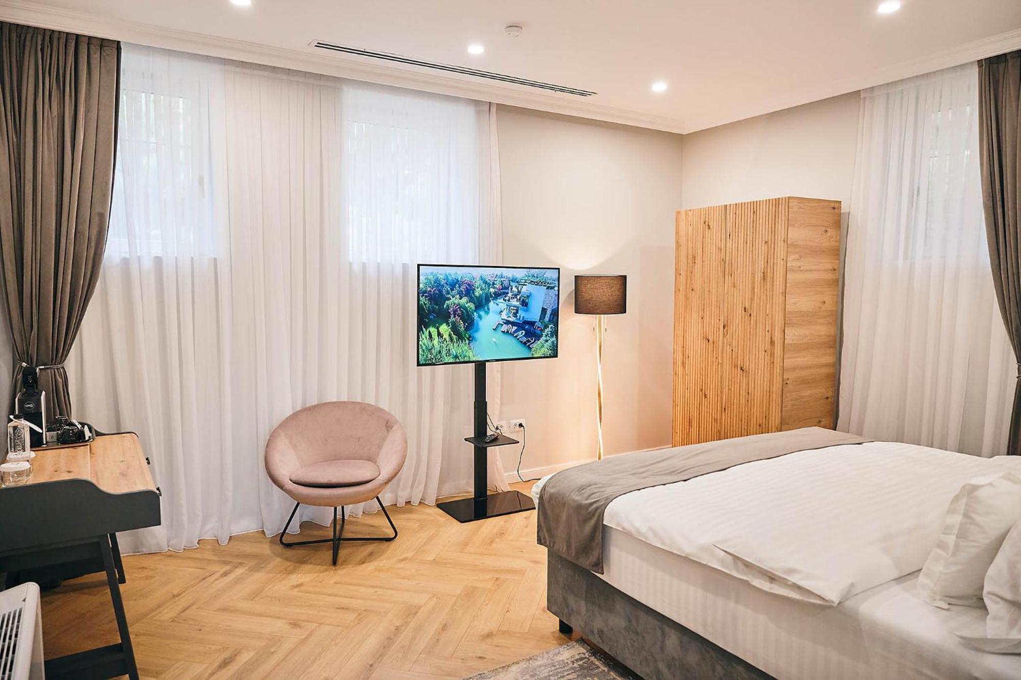 Lacul Verde Resort Ploieşti Kültér fotó