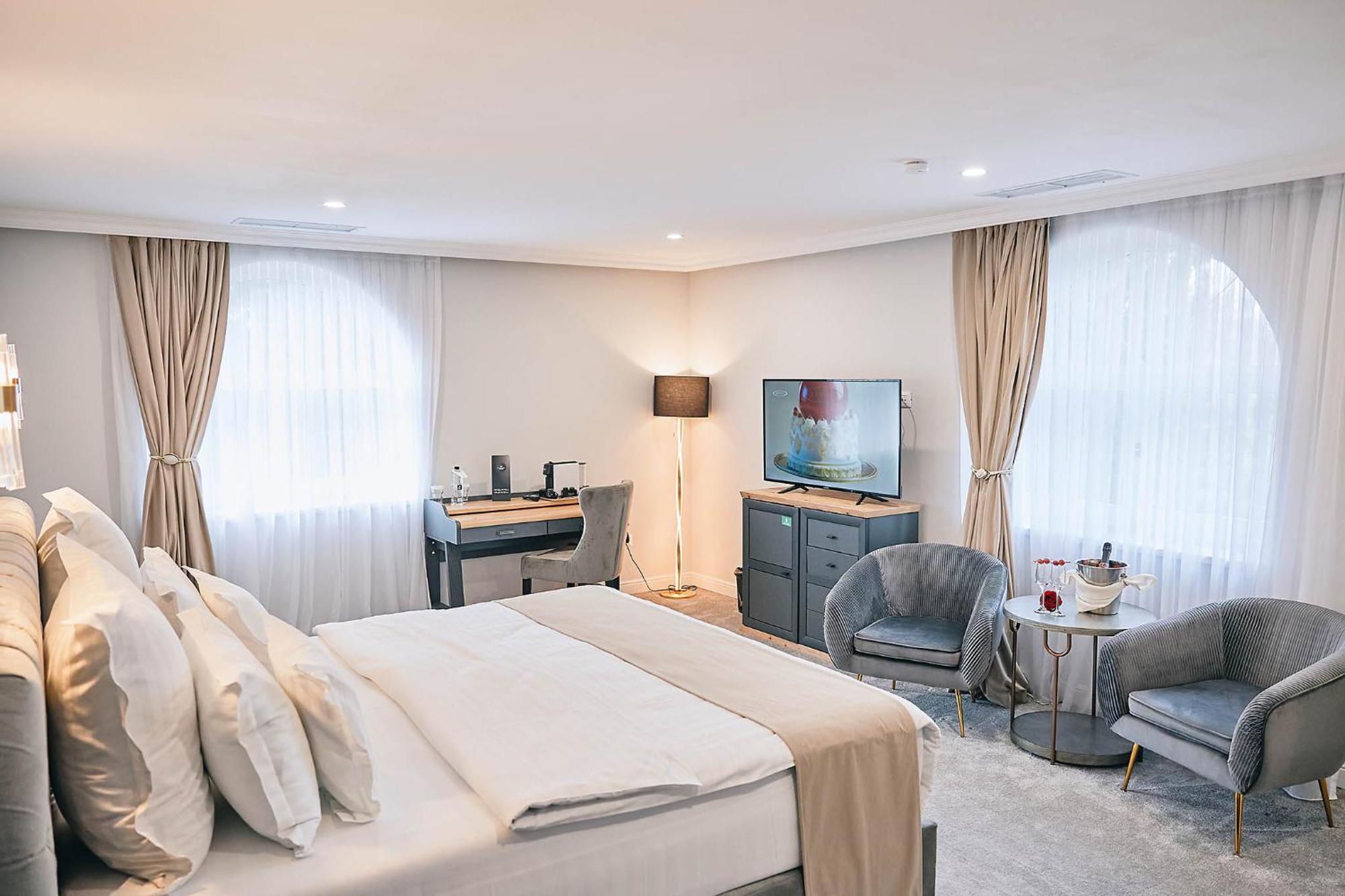 Lacul Verde Resort Ploieşti Kültér fotó