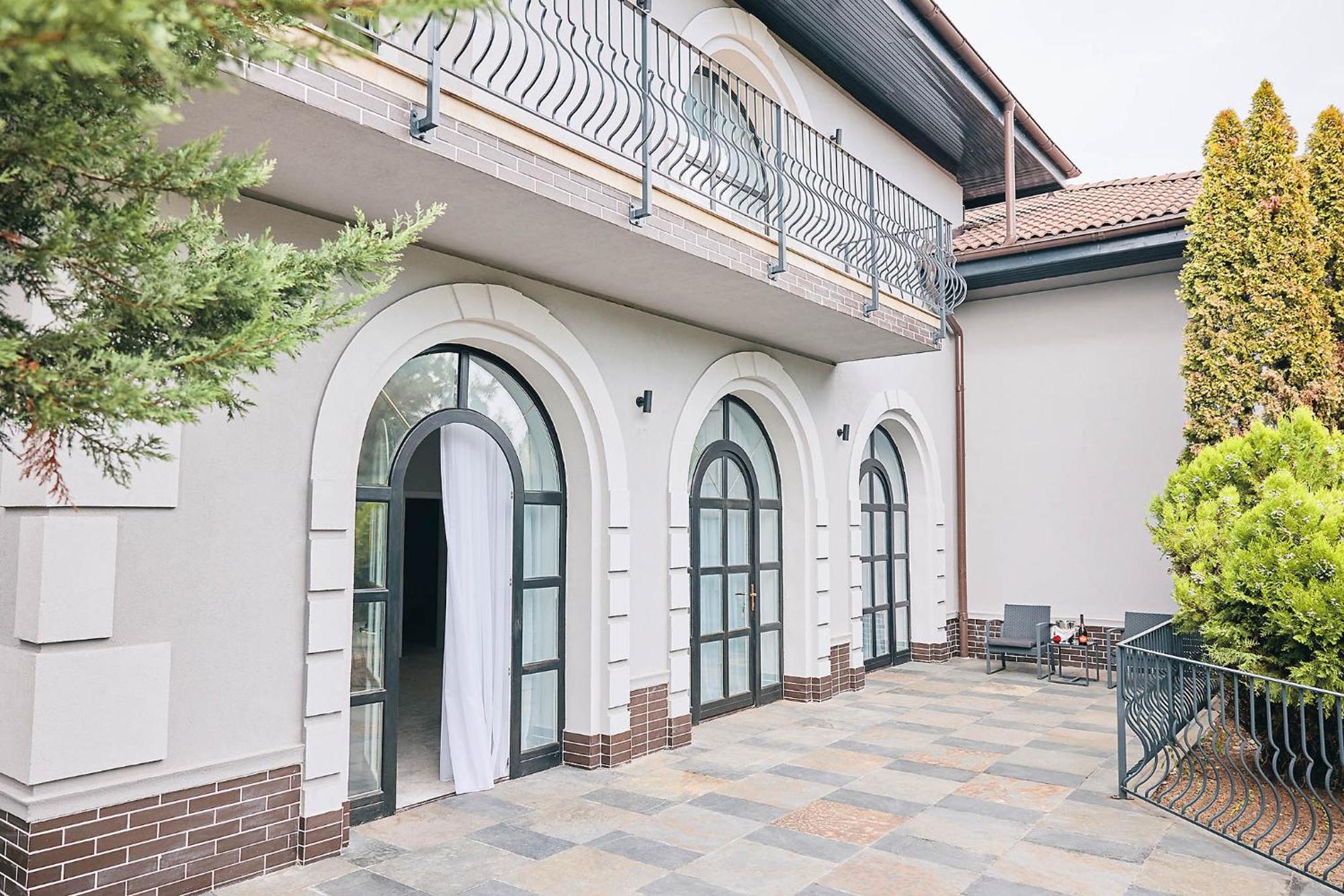 Lacul Verde Resort Ploieşti Kültér fotó