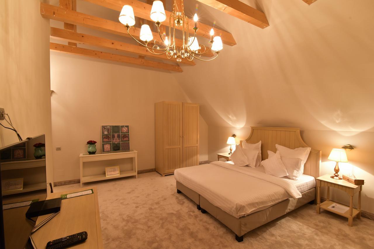 Lacul Verde Resort Ploieşti Kültér fotó